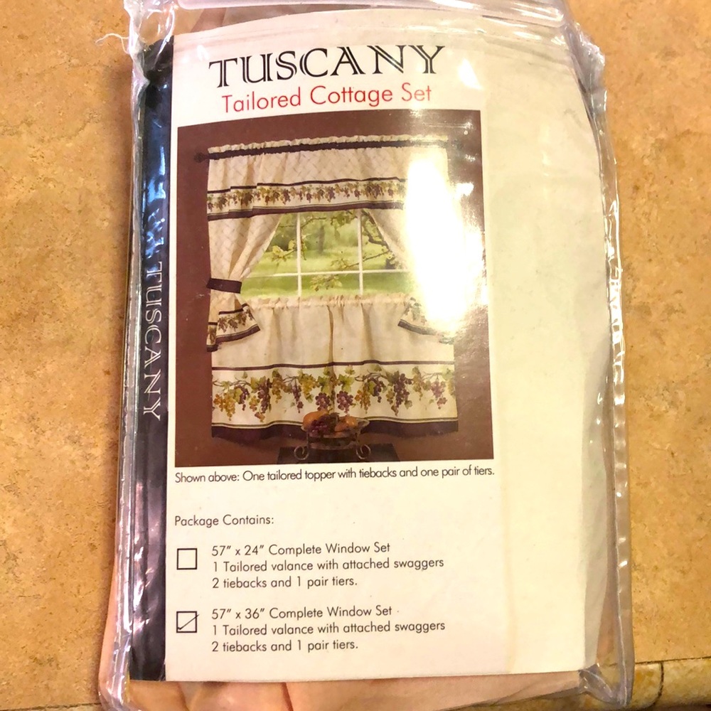 Tailored Cottage Curtain set